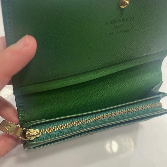 Louis Vuitton LV Green Leather Wallet Vintage EPI - Picture 11 of 11